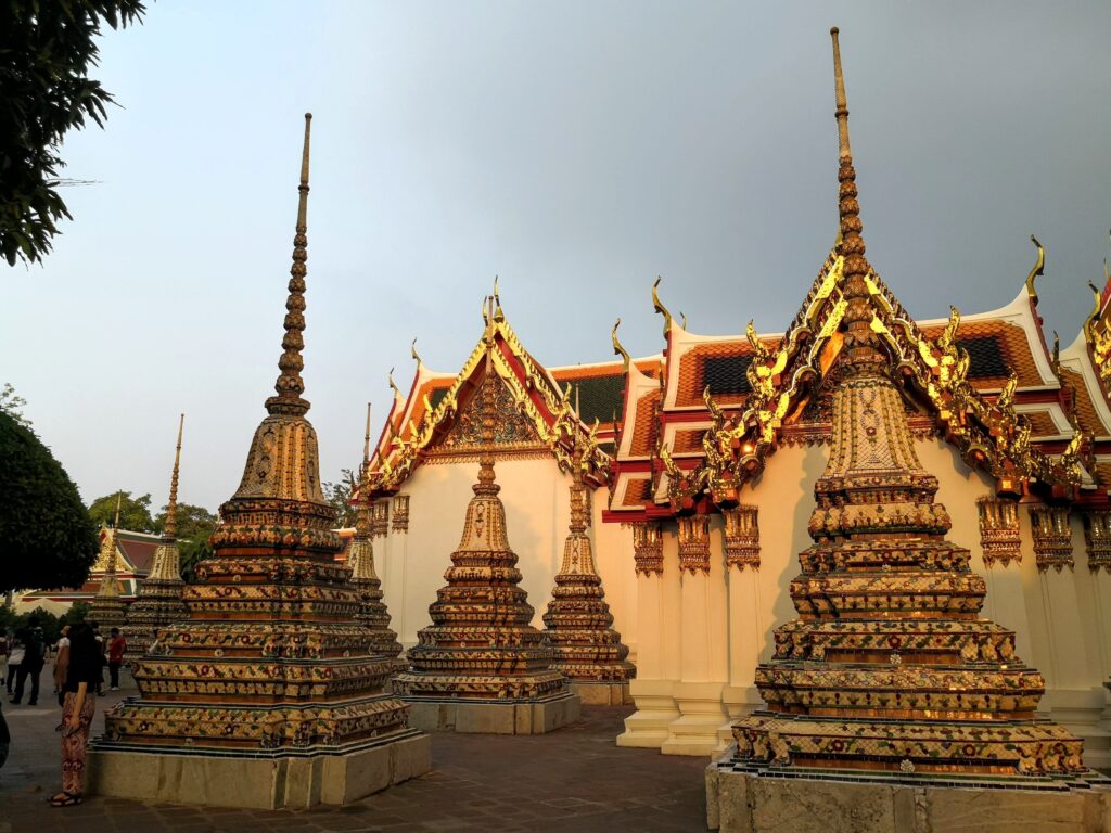 Wat Pho - o parte din templele din complex